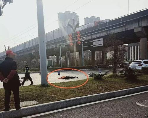 工人干活爆料视频,揭秘真实工作环境与辛酸历程  第1张 工人干活爆料视频,揭秘真实工作环境与辛酸历程  第1张