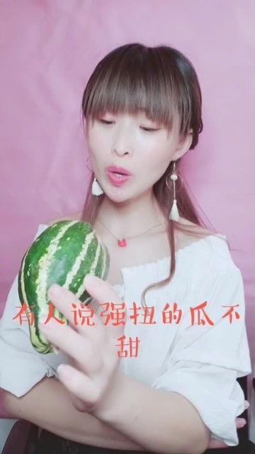 娱乐吃瓜酱拍照,娱乐吃瓜酱镜头下的娱乐圈瞬间  第3张 娱乐吃瓜酱拍照,娱乐吃瓜酱镜头下的娱乐圈瞬间  第3张